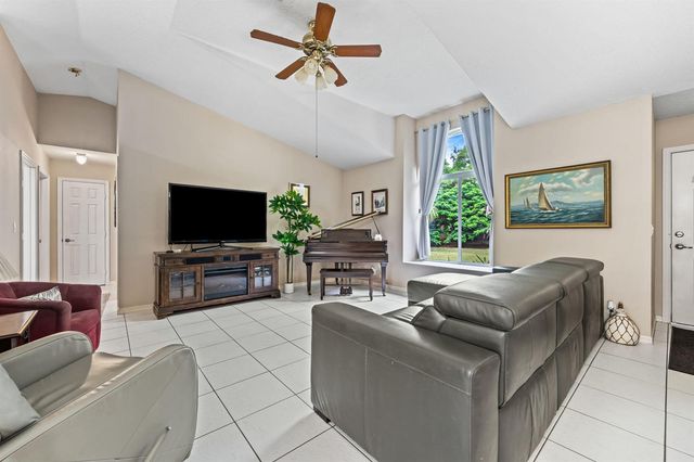 15884 North Road, Loxahatchee Groves, FL 33470
