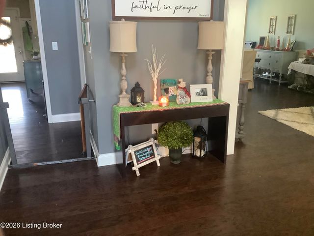 18405 Standwick Dr, Louisville, KY 40245