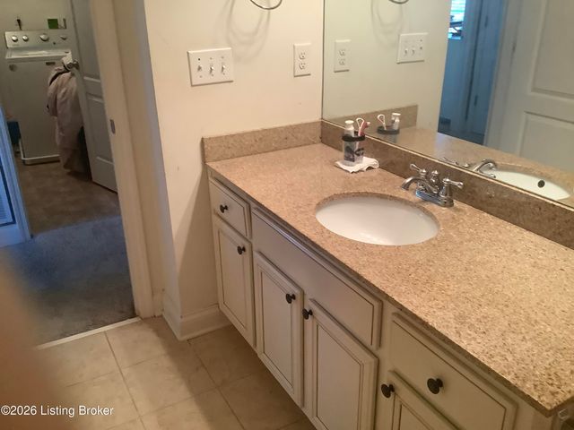 18405 Standwick Dr, Louisville, KY 40245