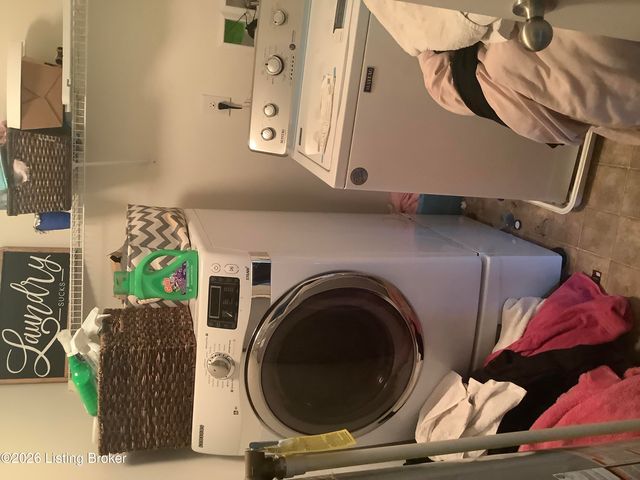 18405 Standwick Dr, Louisville, KY 40245