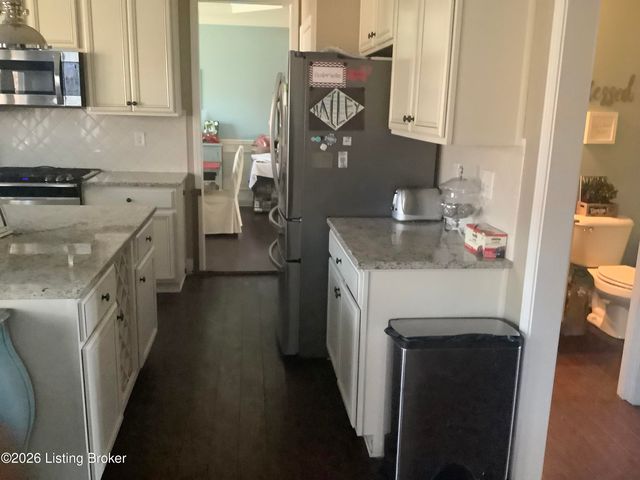 18405 Standwick Dr, Louisville, KY 40245