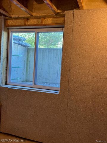 606 Kimball Street, Howell, MI 48855