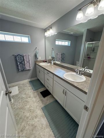 606 Kimball Street, Howell, MI 48855