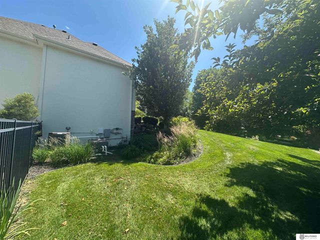 22106 Quail Circle, Elkhorn, NE 68022