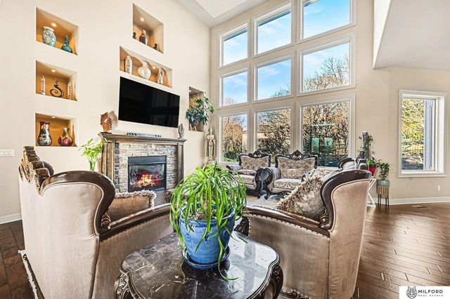 22106 Quail Circle, Elkhorn, NE 68022