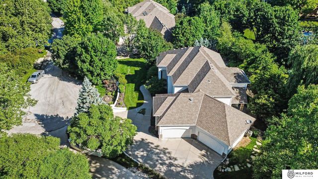 22106 Quail Circle, Elkhorn, NE 68022