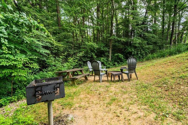 2009 Glencairn Road, Rogers, KY 41365