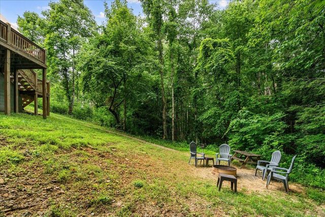 2009 Glencairn Road, Rogers, KY 41365