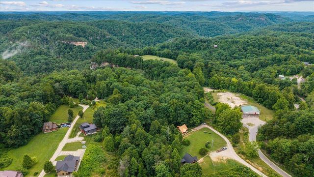 2009 Glencairn Road, Rogers, KY 41365