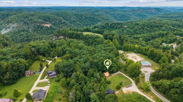2009 Glencairn Road, Rogers, KY 41365