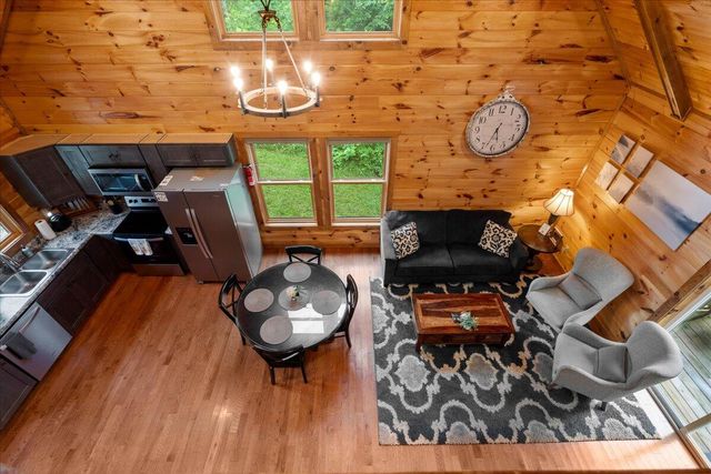 2009 Glencairn Road, Rogers, KY 41365