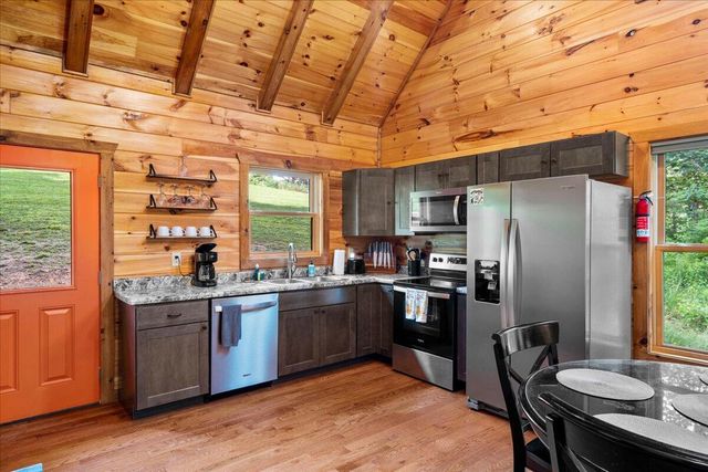 2009 Glencairn Road, Rogers, KY 41365