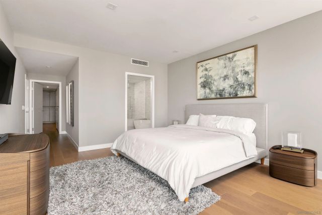 888 W E Street 3304, San Diego, CA 92101