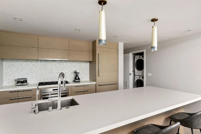 888 W E Street 3304, San Diego, CA 92101
