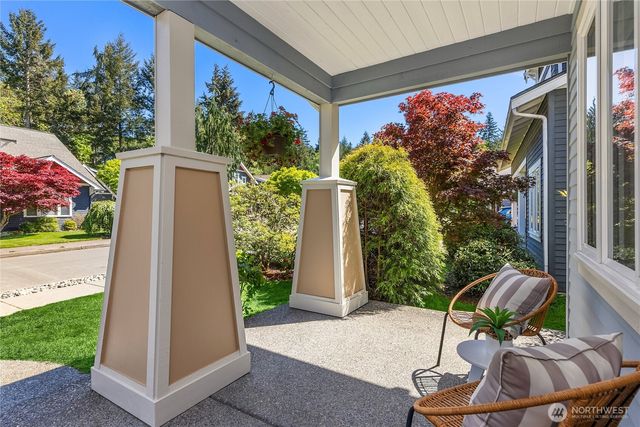 9039 North Town Drive NE, Bainbridge Island, WA 98110