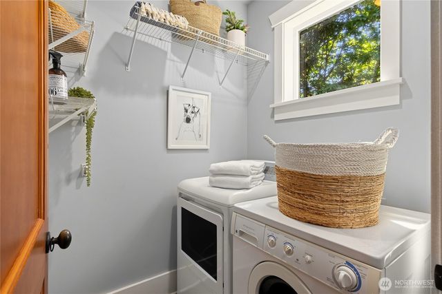 9039 North Town Drive NE, Bainbridge Island, WA 98110