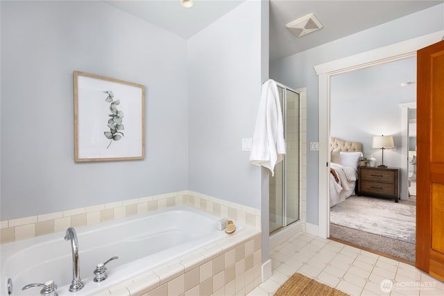 9039 North Town Drive NE, Bainbridge Island, WA 98110
