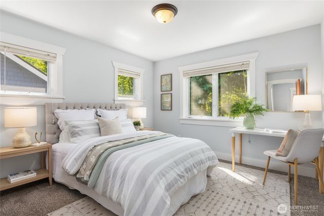 9039 North Town Drive NE, Bainbridge Island, WA 98110