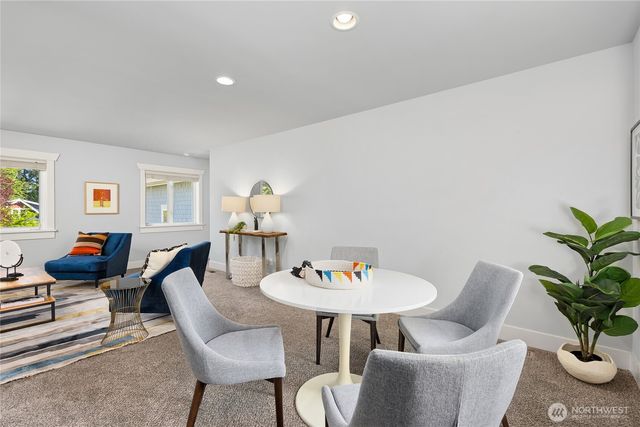 9039 North Town Drive NE, Bainbridge Island, WA 98110