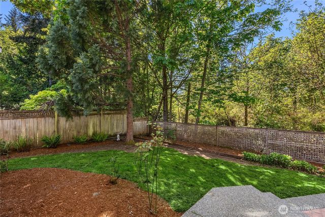 9039 North Town Drive NE, Bainbridge Island, WA 98110