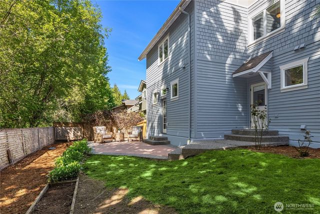 9039 North Town Drive NE, Bainbridge Island, WA 98110