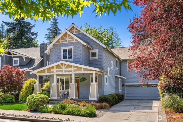 9039 North Town Drive NE, Bainbridge Island, WA 98110