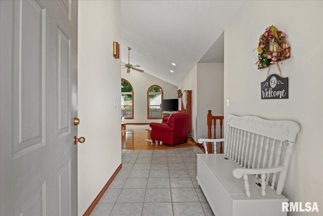 303 BRECKENRIDGE Road, Chatham, IL 62629