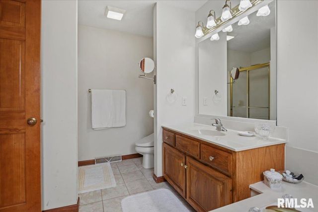 303 BRECKENRIDGE Road, Chatham, IL 62629