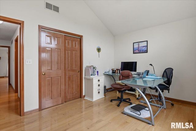 303 BRECKENRIDGE Road, Chatham, IL 62629