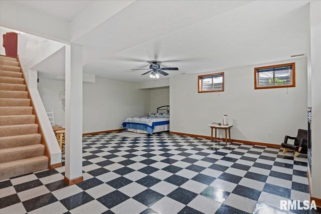 303 BRECKENRIDGE Road, Chatham, IL 62629