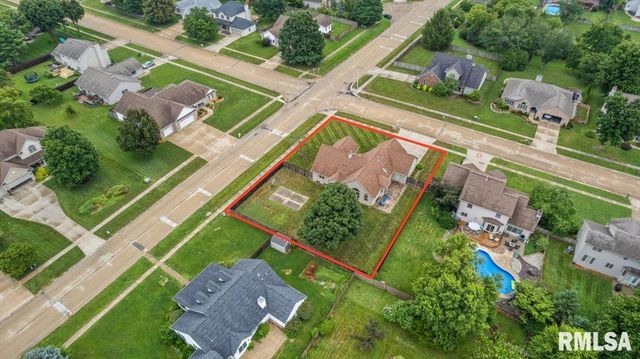 303 BRECKENRIDGE Road, Chatham, IL 62629