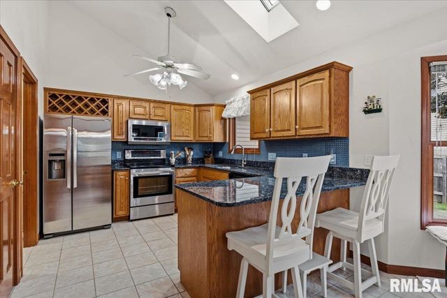 303 BRECKENRIDGE Road, Chatham, IL 62629