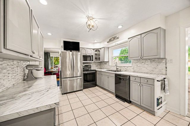 200 Kyles Lane, Covington, KY 41011