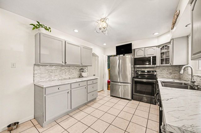 200 Kyles Lane, Covington, KY 41011