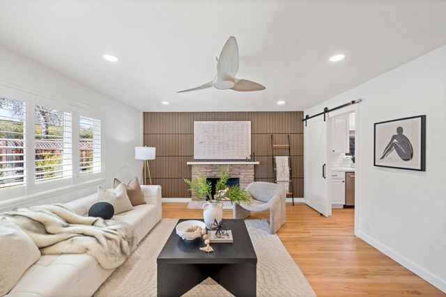 12 Country Lane, Redwood City, CA 94061