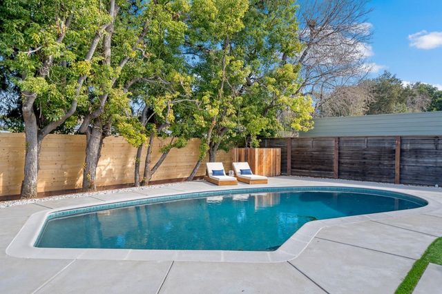 12 Country Lane, Redwood City, CA 94061