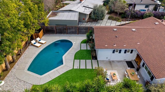 12 Country Lane, Redwood City, CA 94061