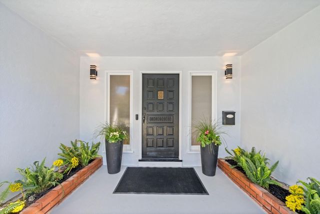 12 Country Lane, Redwood City, CA 94061