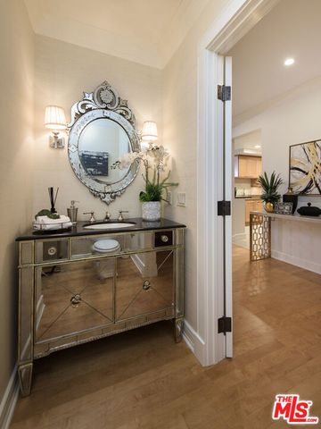 411 N Oakhurst Drive 305, Beverly Hills, CA 90210