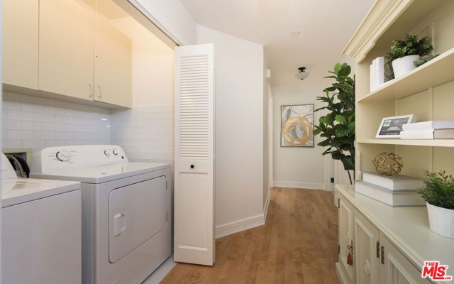 411 N Oakhurst Drive 305, Beverly Hills, CA 90210