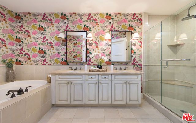 411 N Oakhurst Drive 305, Beverly Hills, CA 90210