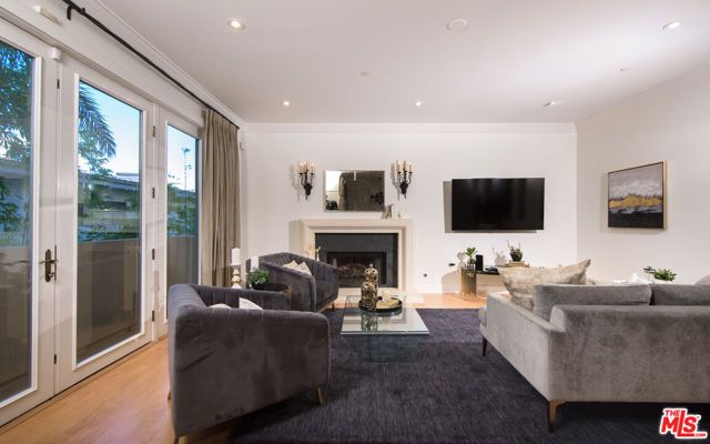 411 N Oakhurst Drive 305, Beverly Hills, CA 90210