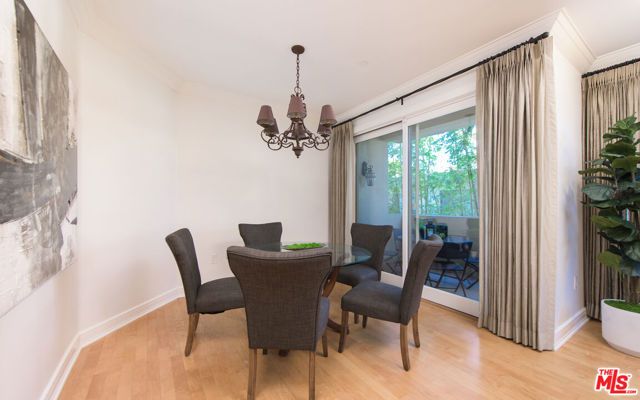 411 N Oakhurst Drive 305, Beverly Hills, CA 90210