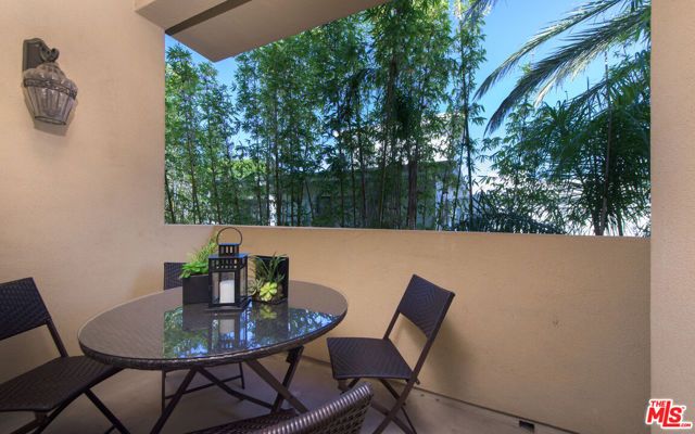 411 N Oakhurst Drive 305, Beverly Hills, CA 90210