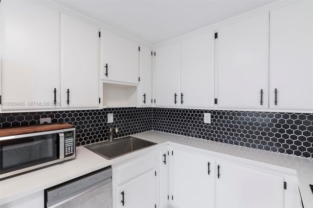 4500 S Ocean Boulevard 405, Lantana, FL 33480