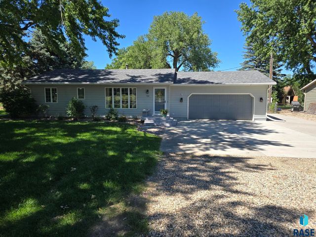 100 Case St Street, Yankton, SD 57078