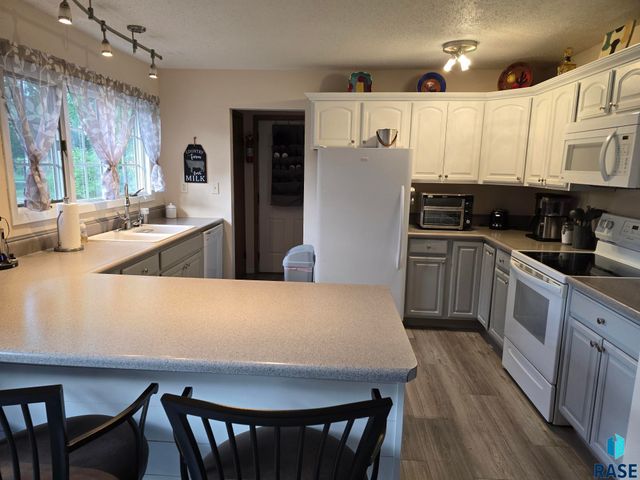 100 Case St Street, Yankton, SD 57078
