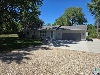 100 Case St Street, Yankton, SD 57078