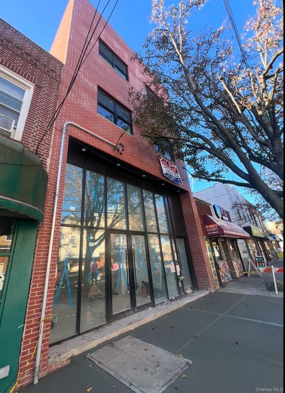 4512 104th, Corona, NY 11368