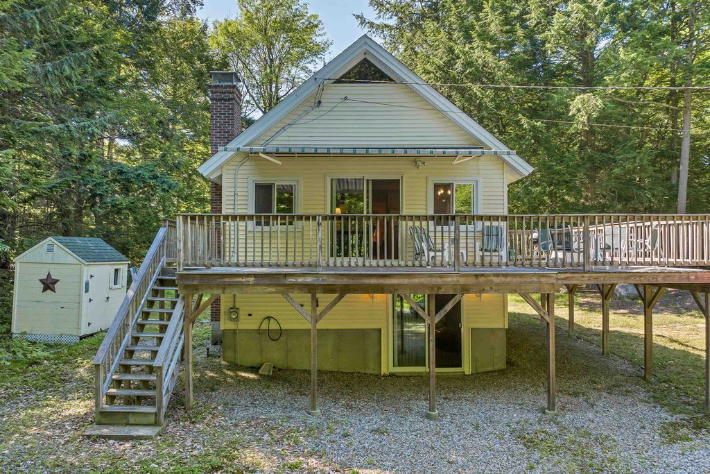 12 Valley Road, Tuftonboro, NH 03816